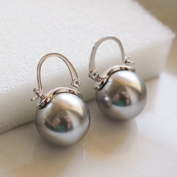 Kate Spade Silver Shine on Gray Pearl Drop Earrings with Dust Bag - Picture 4 of 9